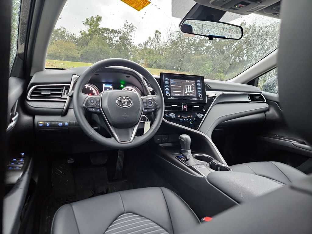 2024 Toyota Camry SE 12