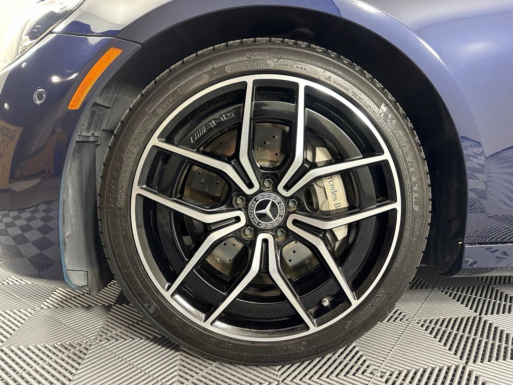 Thumbnail: 2021 Mercedes-Benz E-Class - 14