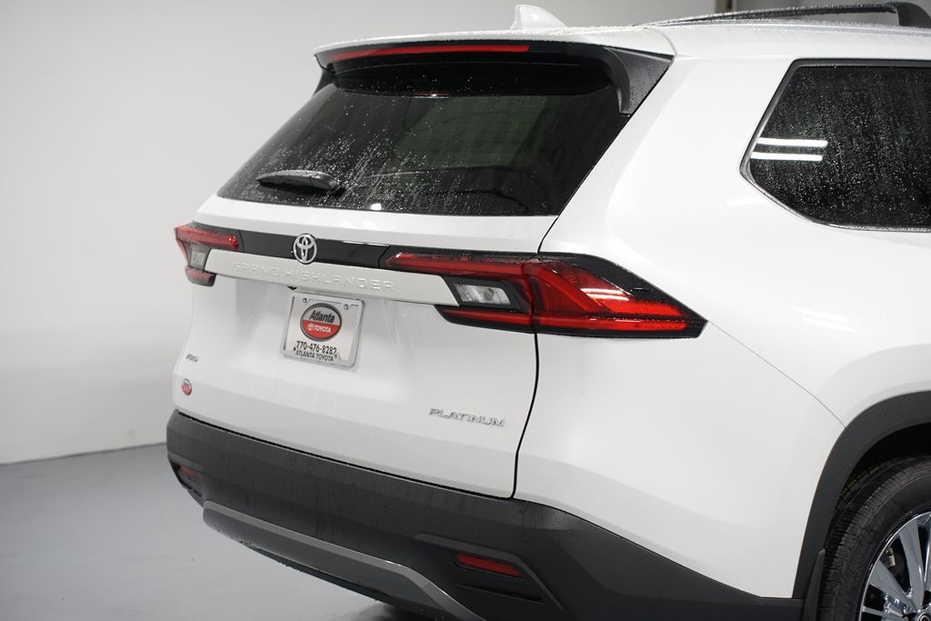 Thumbnail: 2025 Toyota Grand Highlander - 9