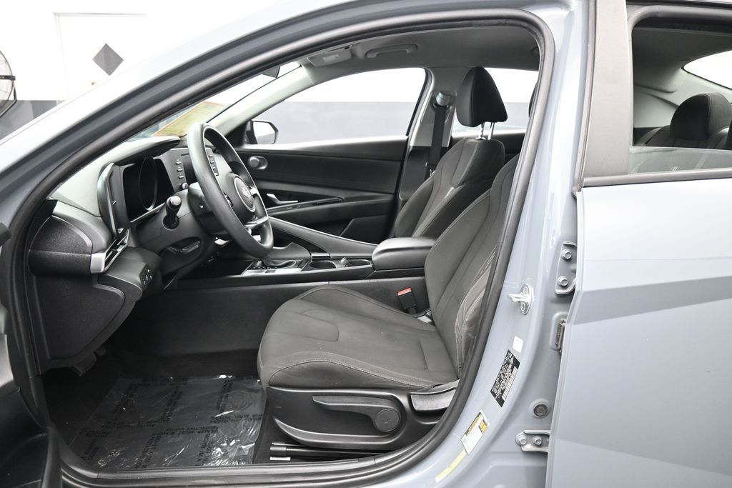 Used 2022 Electric Shadow Hyundai Blue image 11