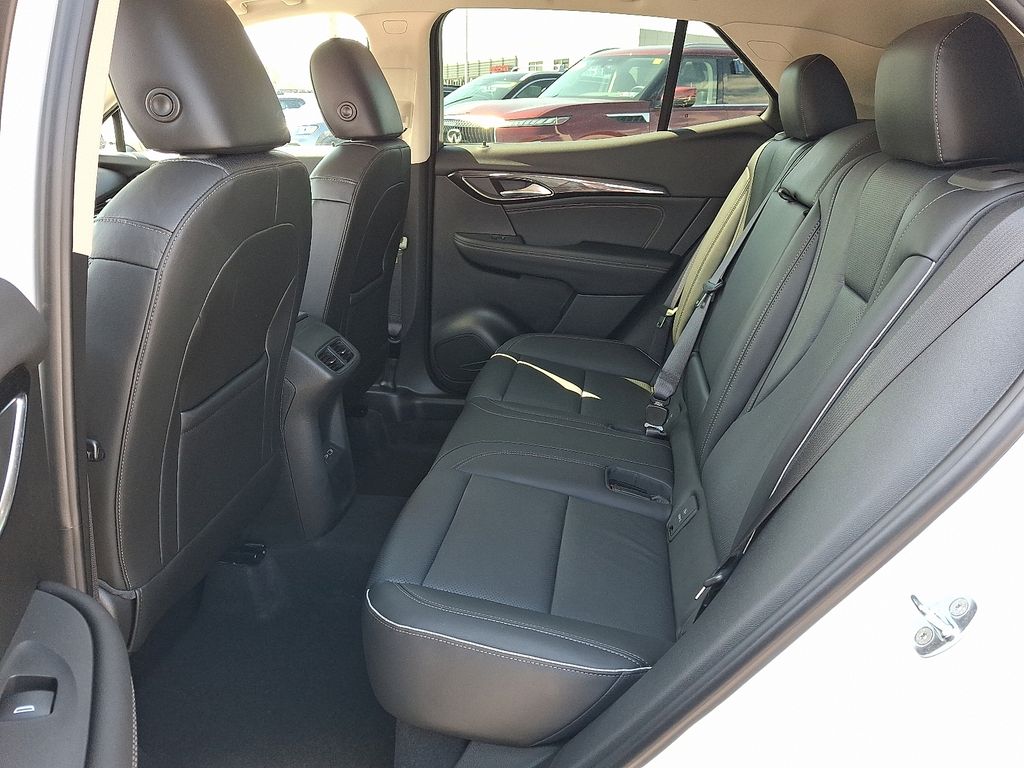 2023 Buick Envision — photo 11