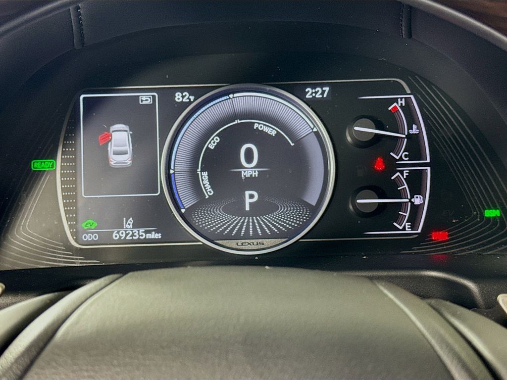 Thumbnail: 2021 Lexus ES - 12