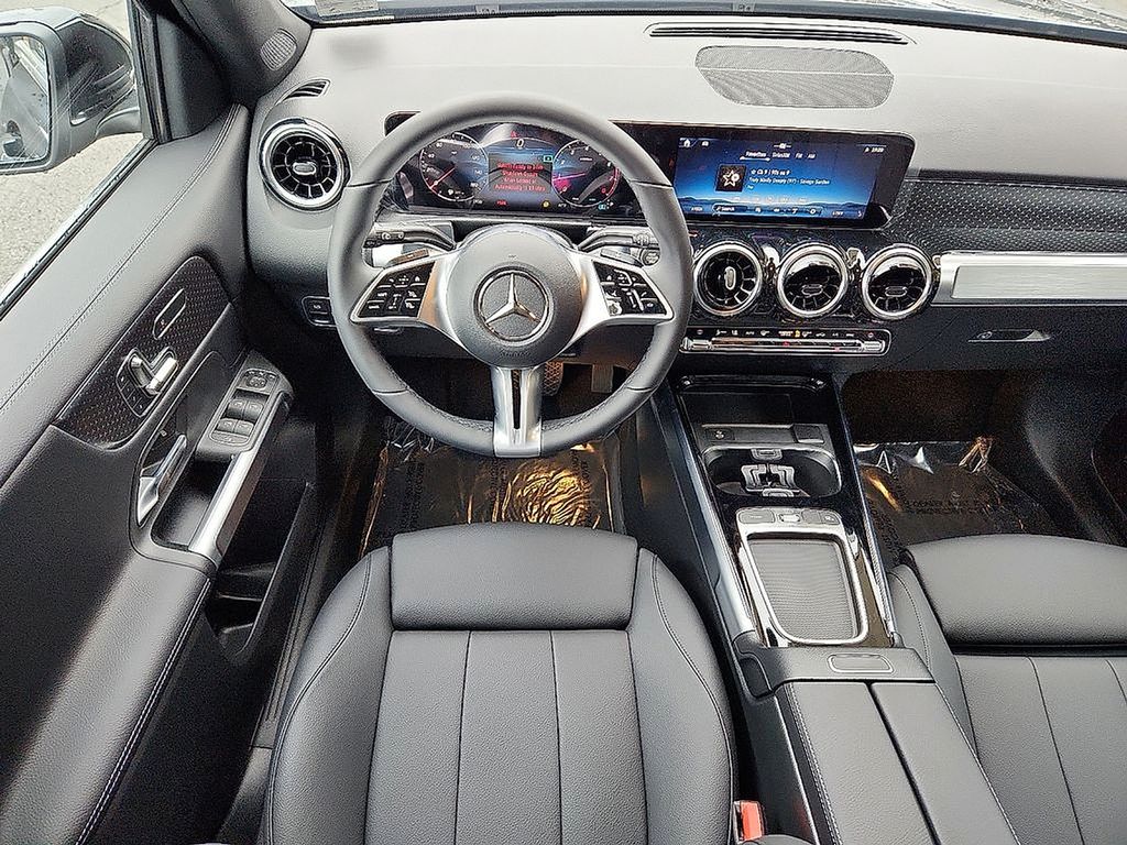 Thumbnail: 2026 Mercedes-Benz GLB - 7
