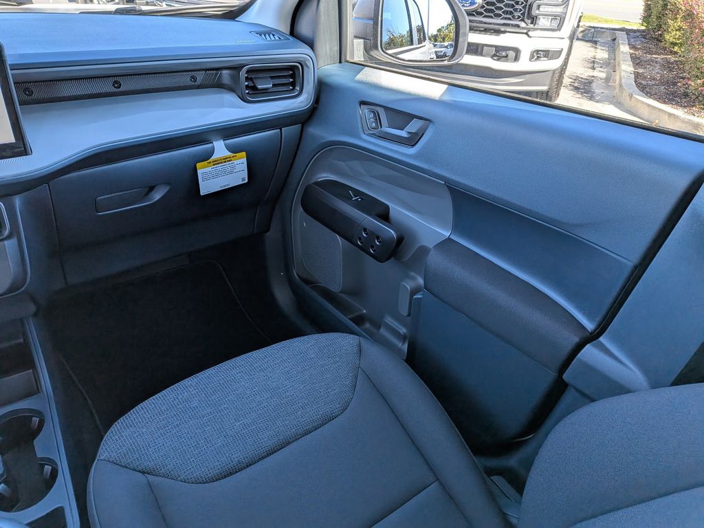 2025 Ford Maverick XL