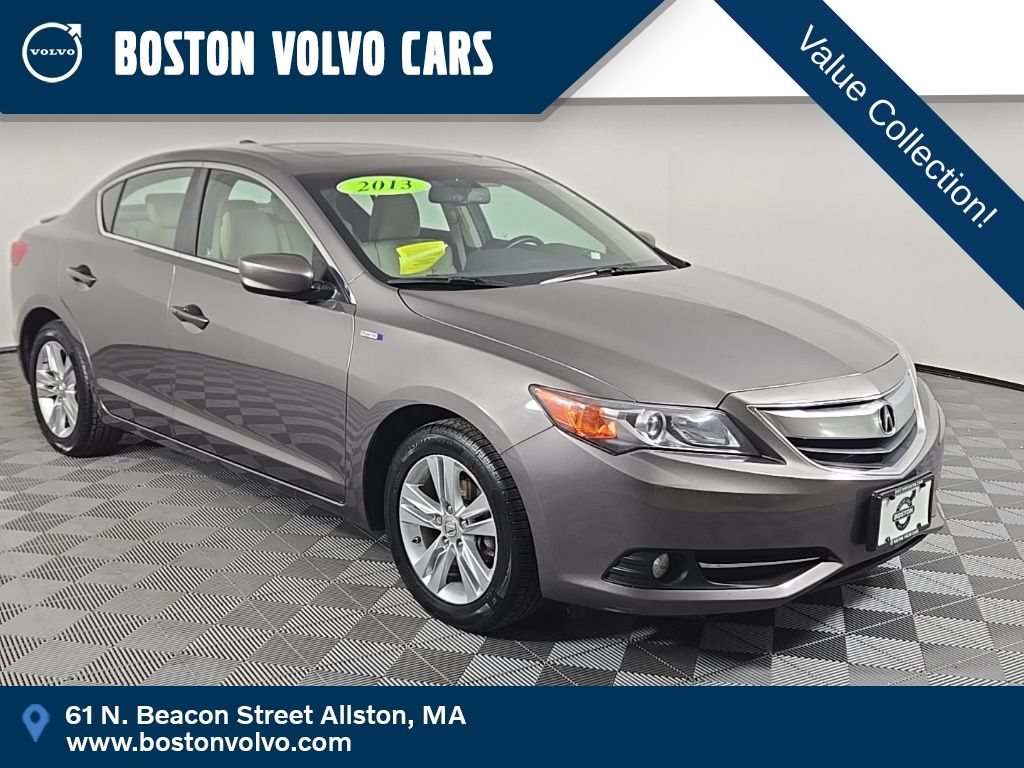 2013 Acura ILX 2.0L FWD with Technology Package