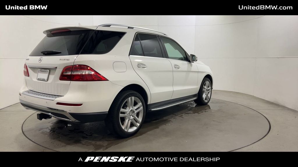 Thumbnail: 2015 Mercedes-Benz M-Class - 8