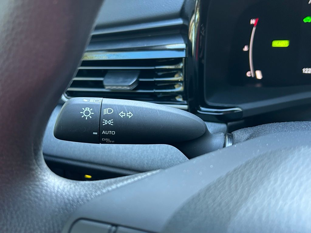 Thumbnail: 2025 Toyota Camry - 21