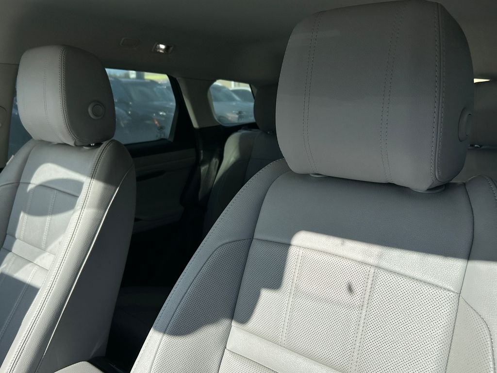 Thumbnail: 2021 Land Rover Range Rover Evoque - 14