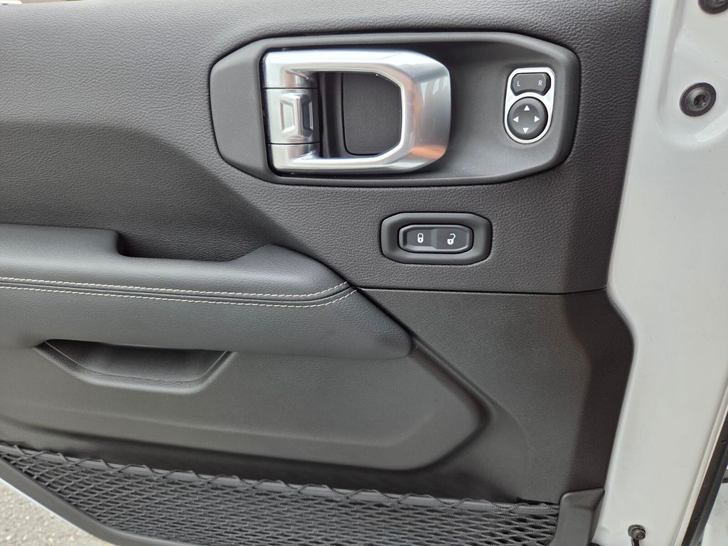 Used 2023 Jeep Wrangler SUV