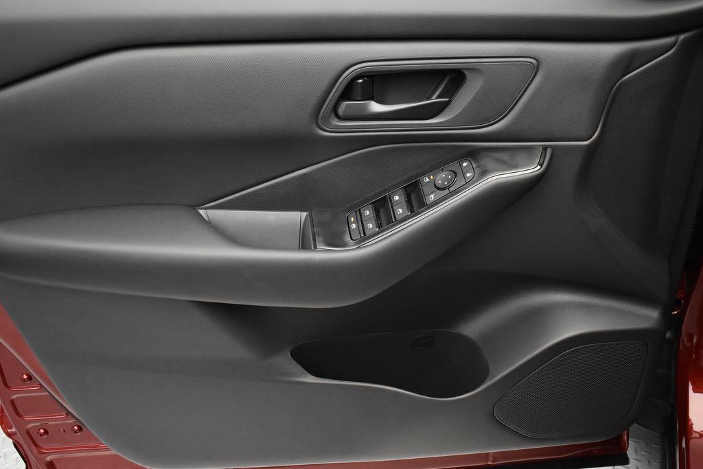 Thumbnail: 2026 Nissan Rogue - 10