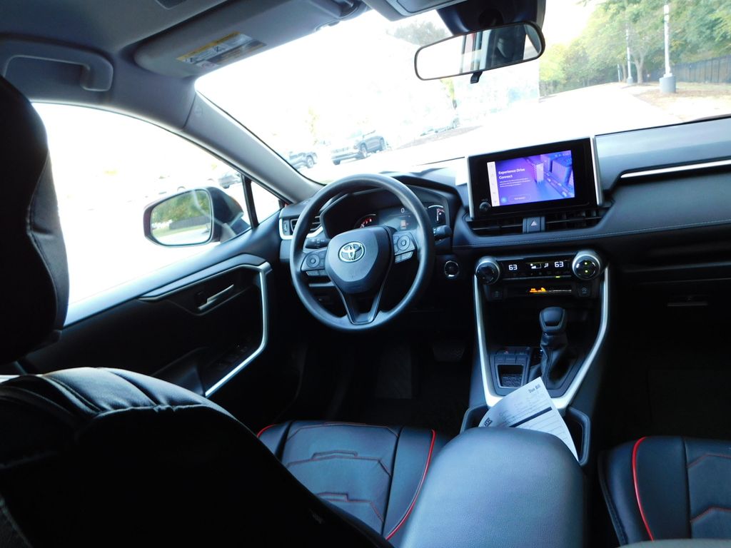Thumbnail: 2025 Toyota RAV4 - 6