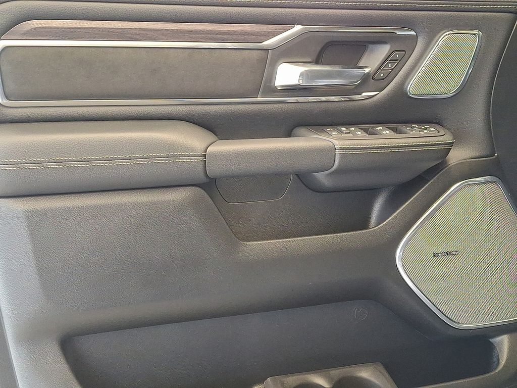 2026 Ram 1500 — photo 10