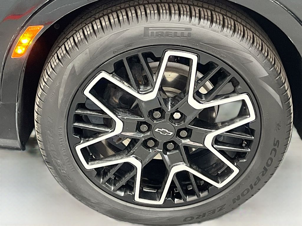 Used 2023 Black Chevrolet RS image 32