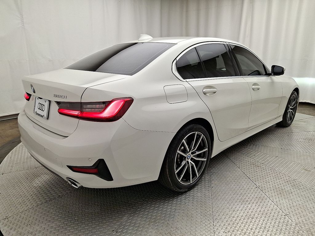 Thumbnail: 2020 BMW 3 Series - 4