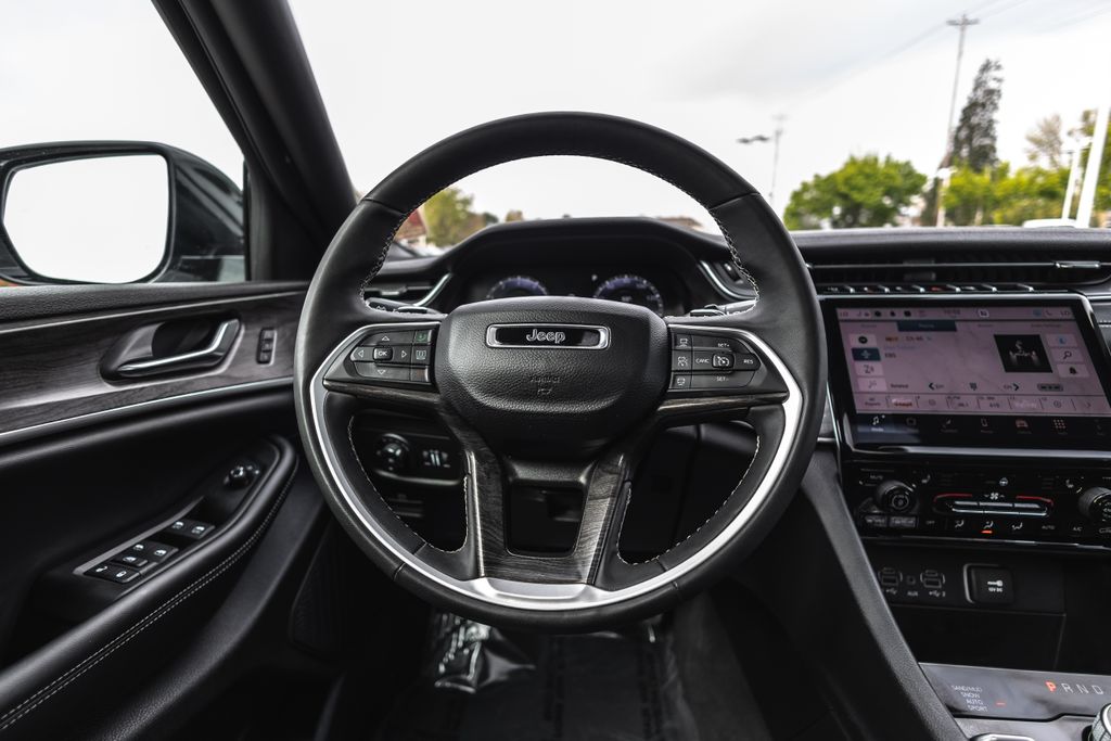 2024 Jeep Grand Cherokee Limited thumbnail 28
