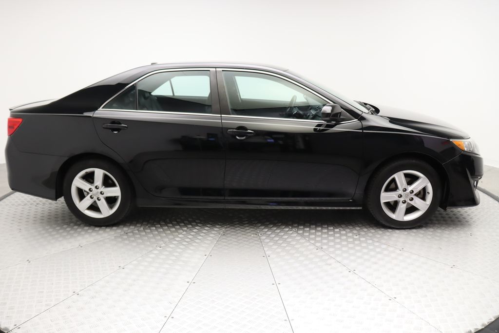 2014 Toyota Camry SE 7