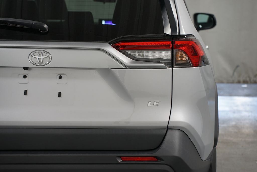 Thumbnail: 2024 Toyota RAV4 - 10