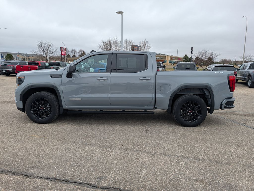 View vehicle photo 4