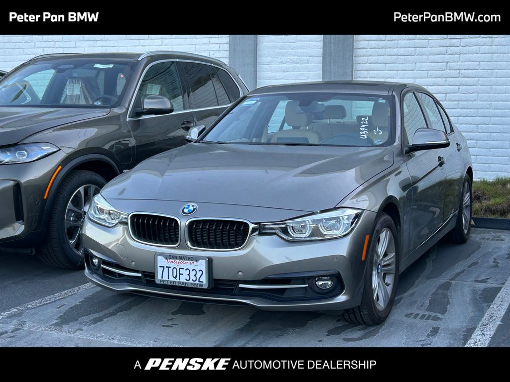Thumbnail: 2016 BMW 3 Series - 1