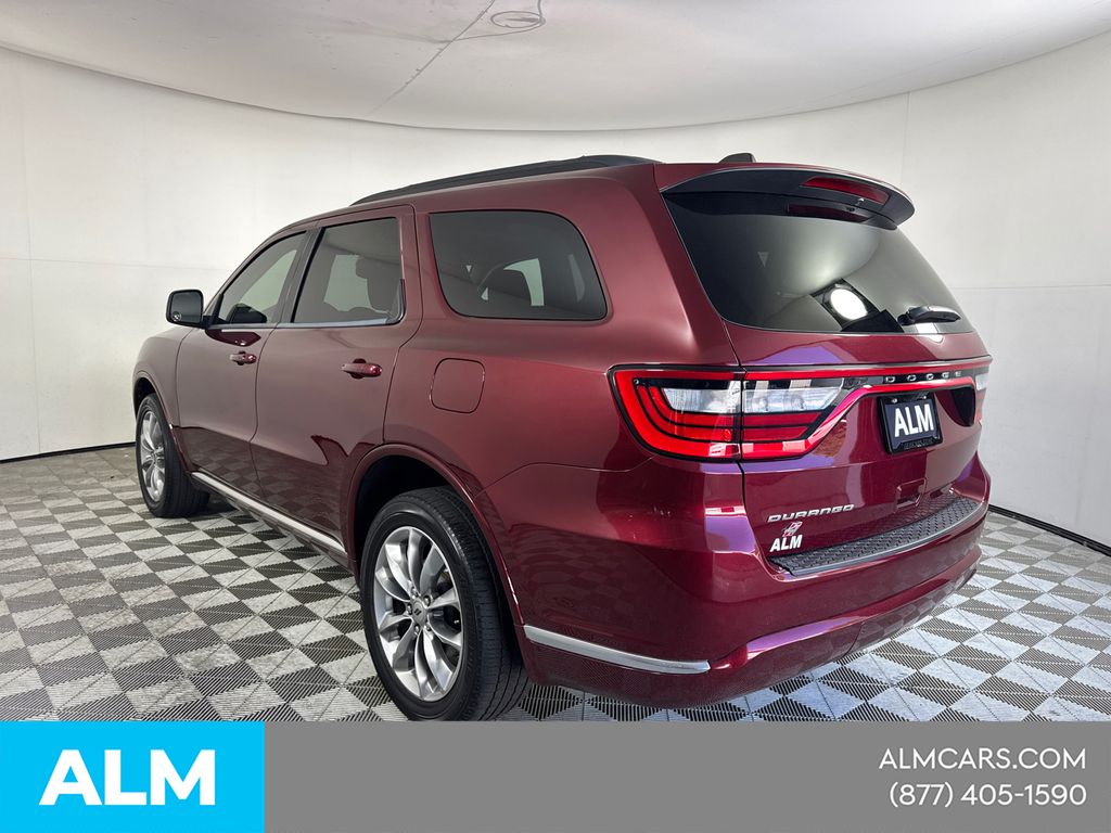 Used 2022 Red Dodge SXT image 9