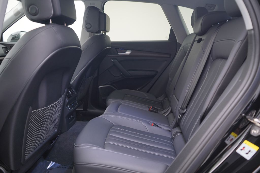 Thumbnail: 2023 Audi Q5 - 7