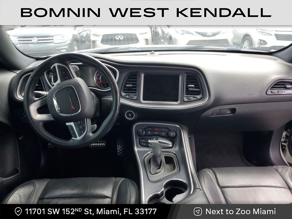 2015 Dodge Challenger SXT photo