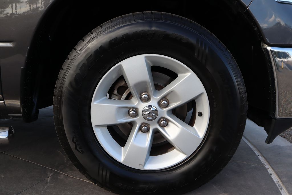 Thumbnail: 2020 RAM 1500 Classic - 31