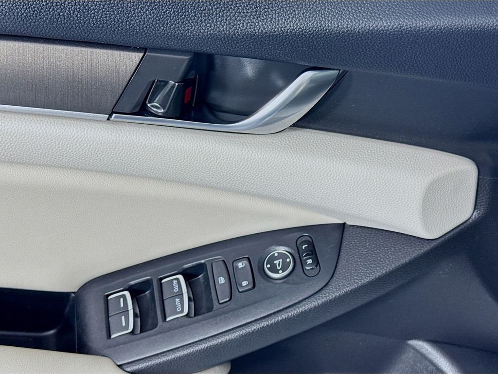 Used Car 2019 Honda Accord  Lx For Sale Under $25,000 In Austin, Texas