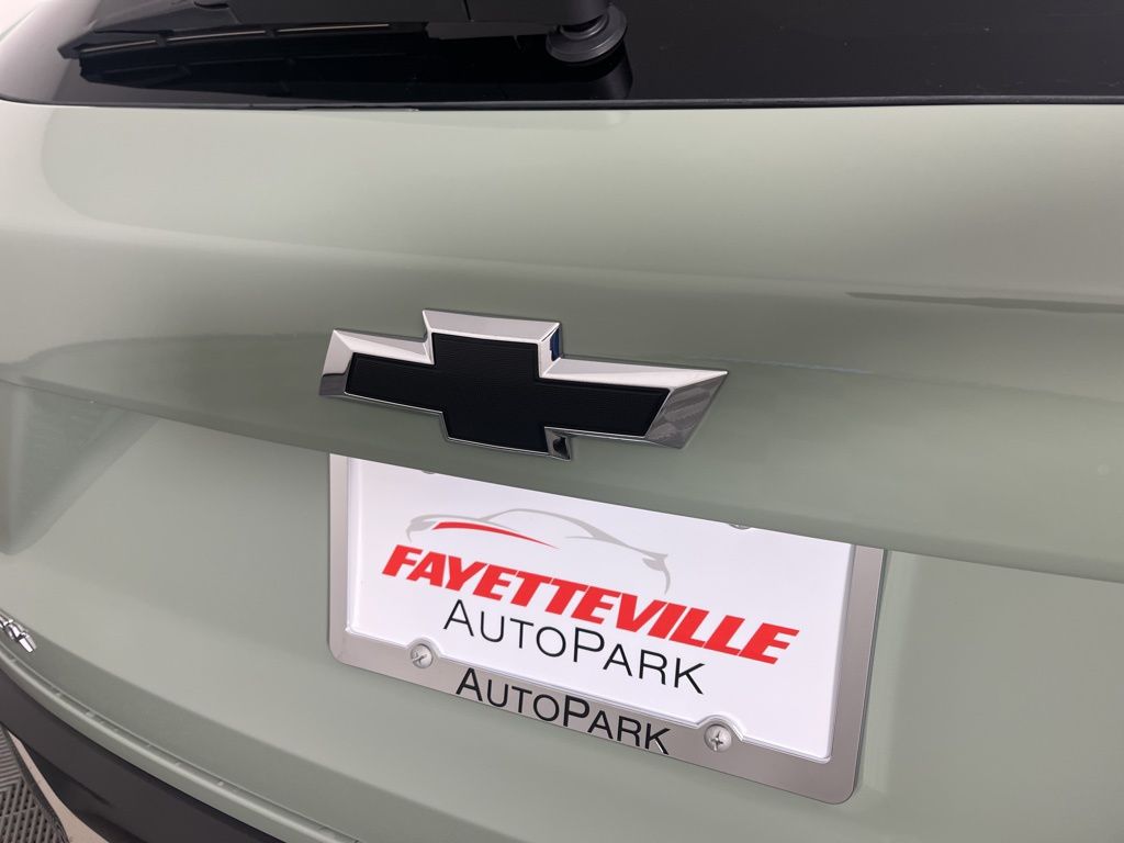 Thumbnail: 2026 Chevrolet Trax - 16