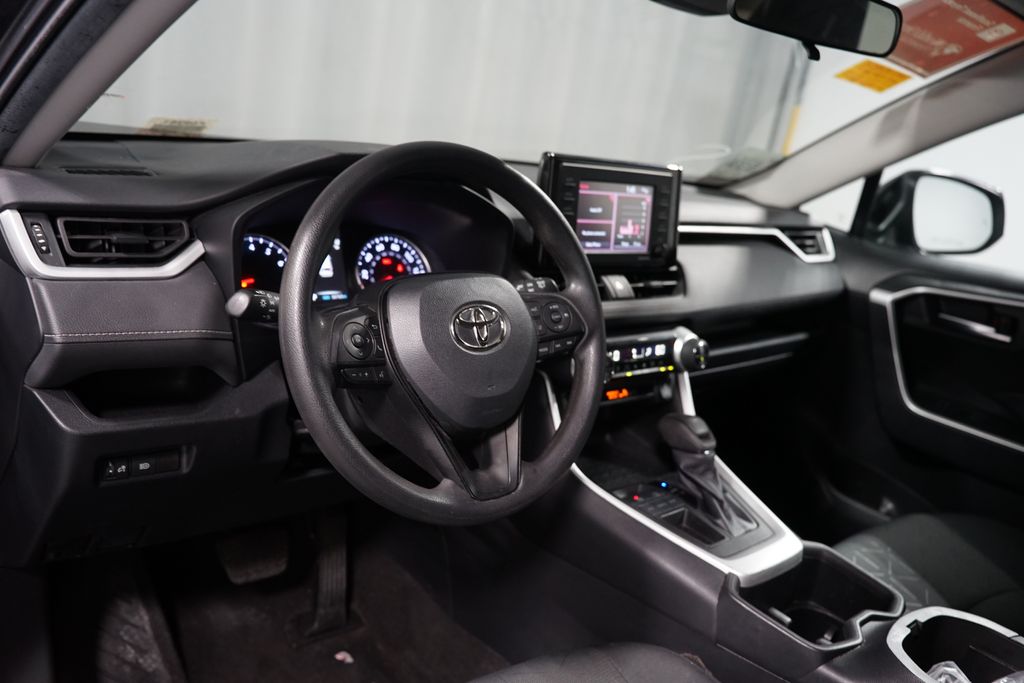 Thumbnail: 2022 Toyota RAV4 - 7