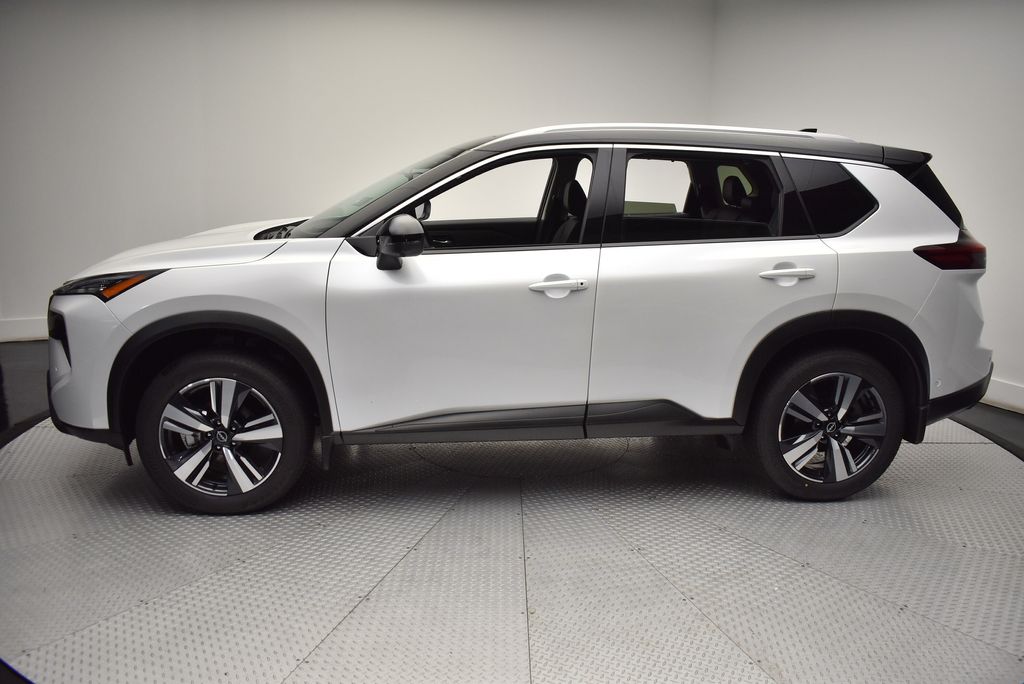 2025 Nissan Rogue SL 8