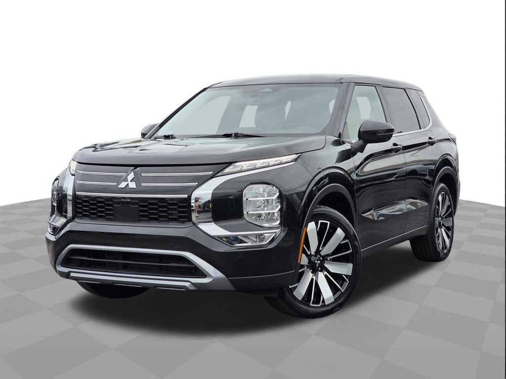 2025 Mitsubishi Outlander   at Emmons Autoplex