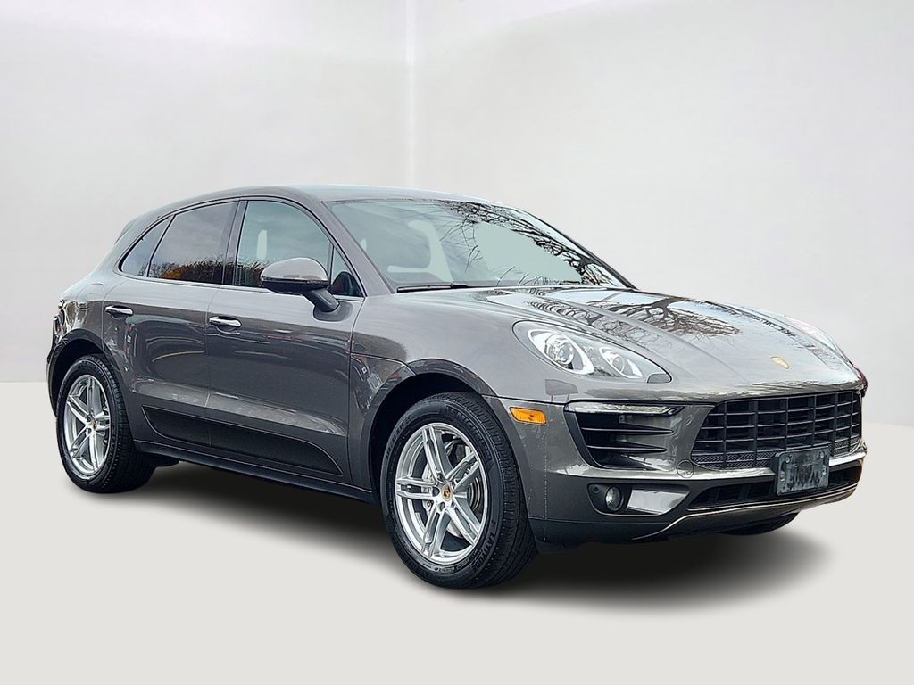 Thumbnail: 2015 Porsche Macan - 3
