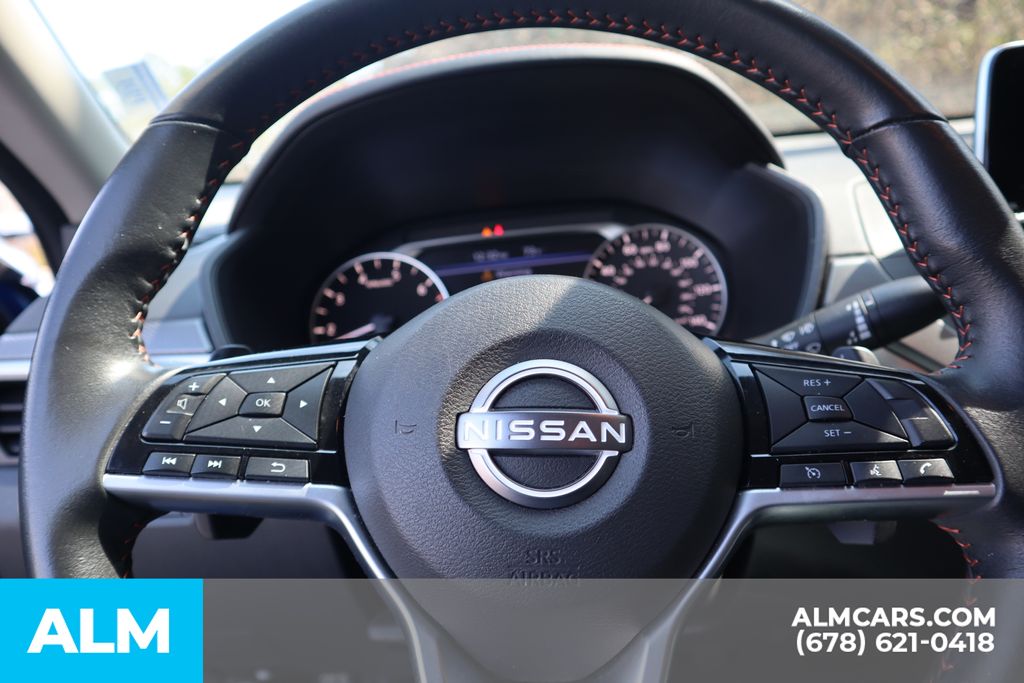 Used 2025 Blue Nissan 2.5 SR image 28