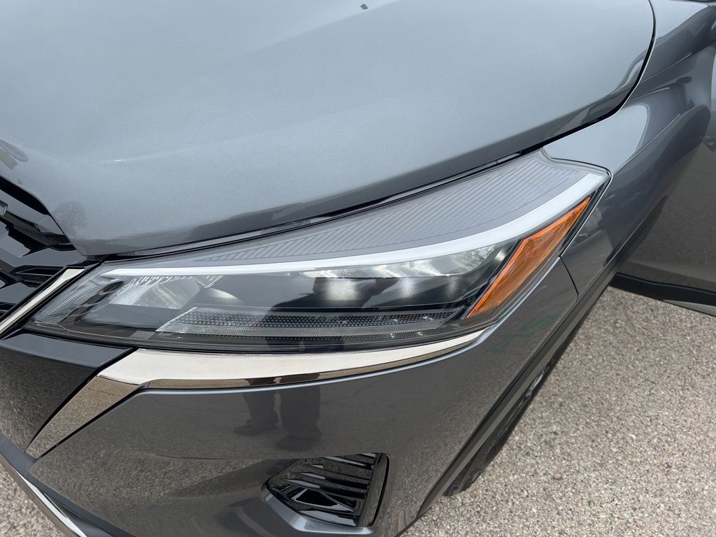 2024 Nissan Kicks SR photo