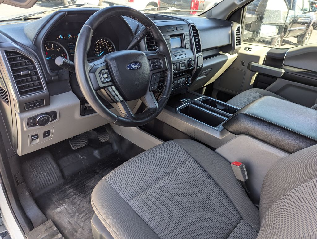 2018 Ford F-150 XLT 24