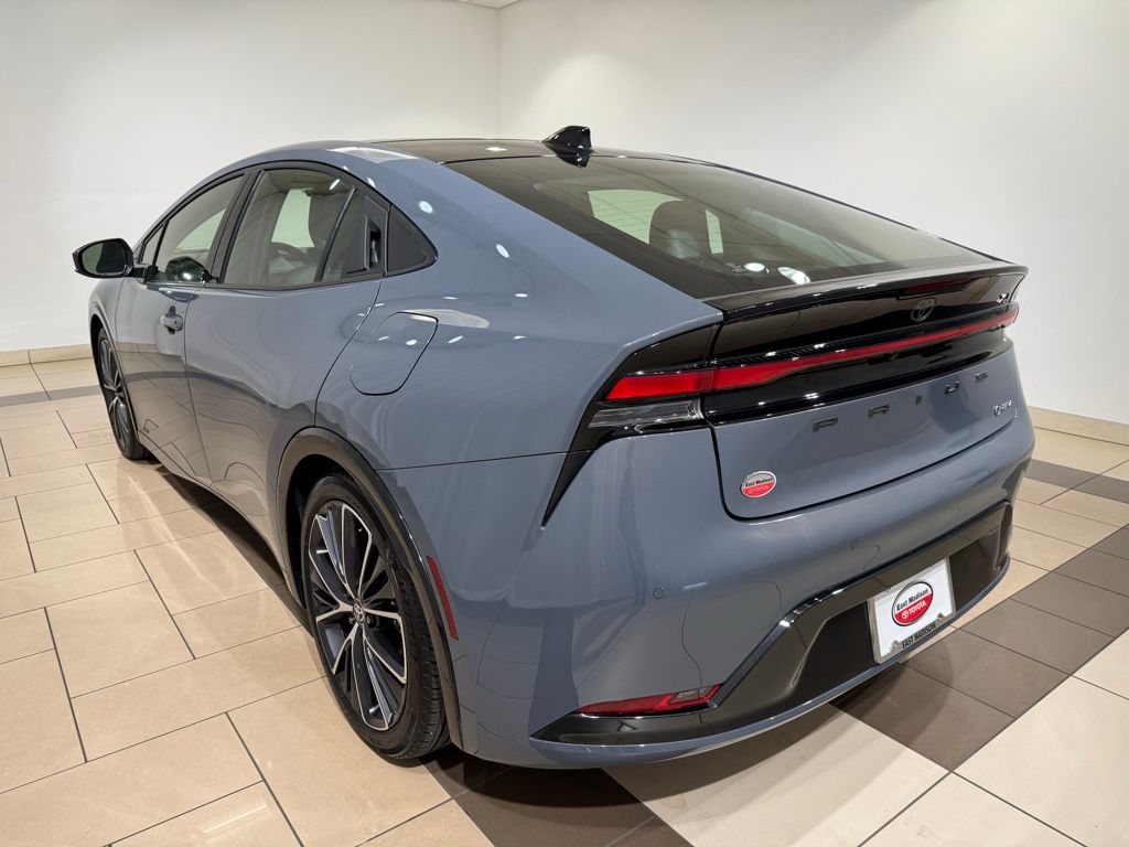 Thumbnail: 2024 Toyota Prius - 3