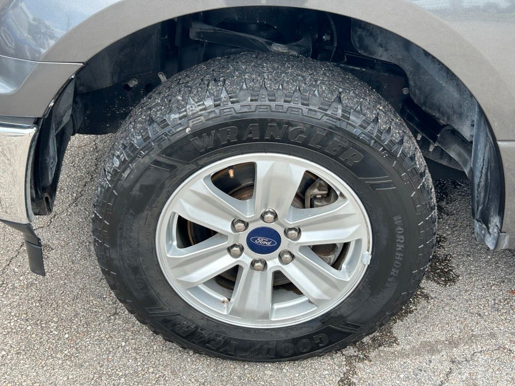 Used 2018 Gray Ford XLT image 20
