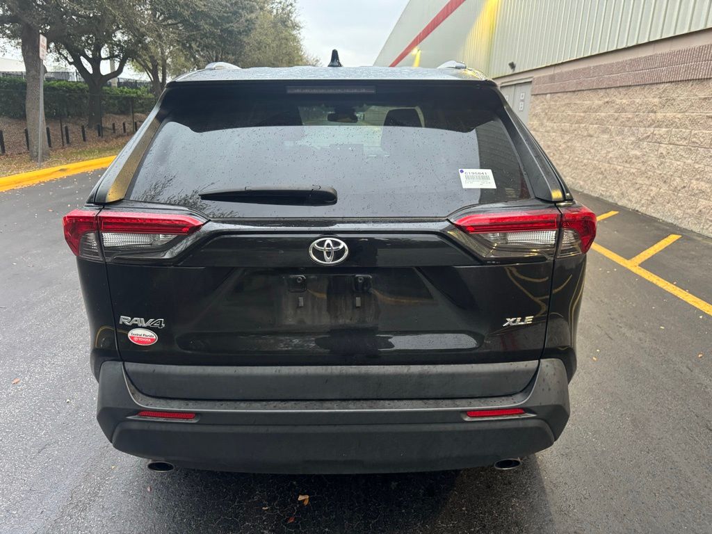 2022 Toyota RAV4 XLE 4