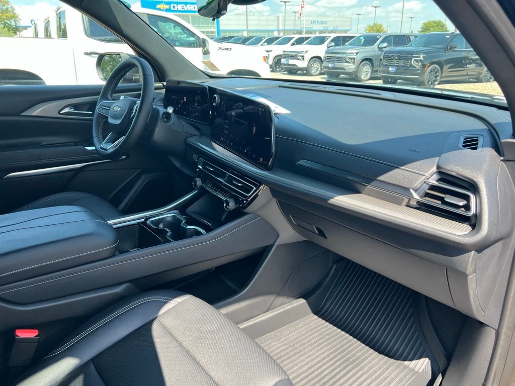Used 2026 Chevrolet Traverse SUV