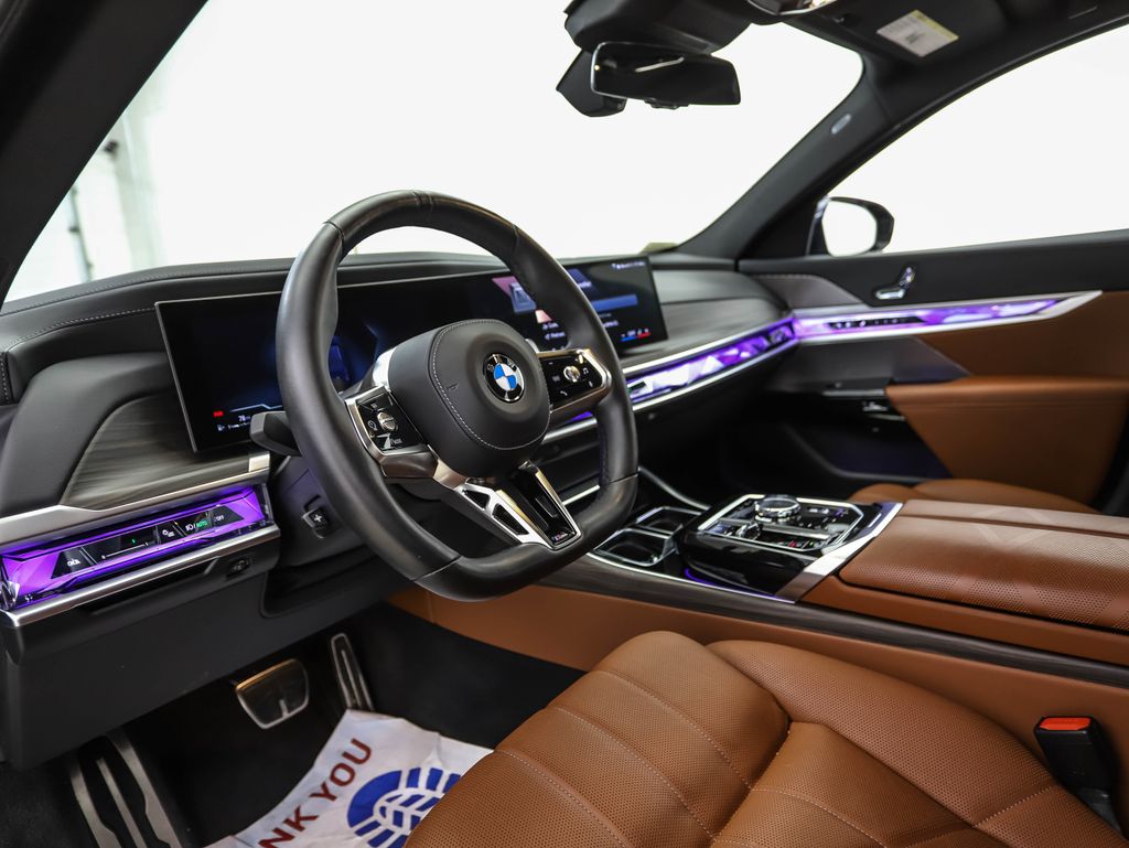 Thumbnail: 2024 BMW 7 Series - 9