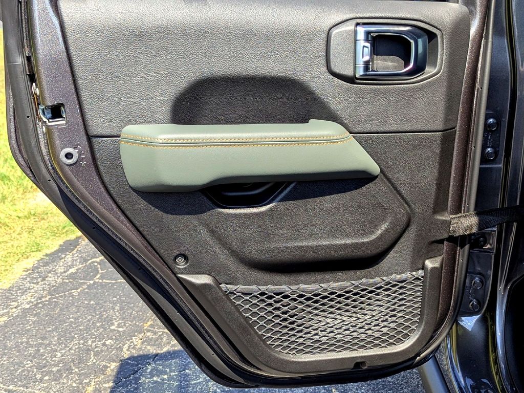 New Car 2025 Jeep Gladiator  Mojave For Sale In Taylor, Texas