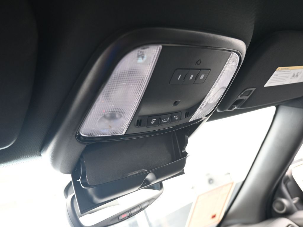 Used 2022 DB Black Crystal Clearcoat Dodge R/T image 29