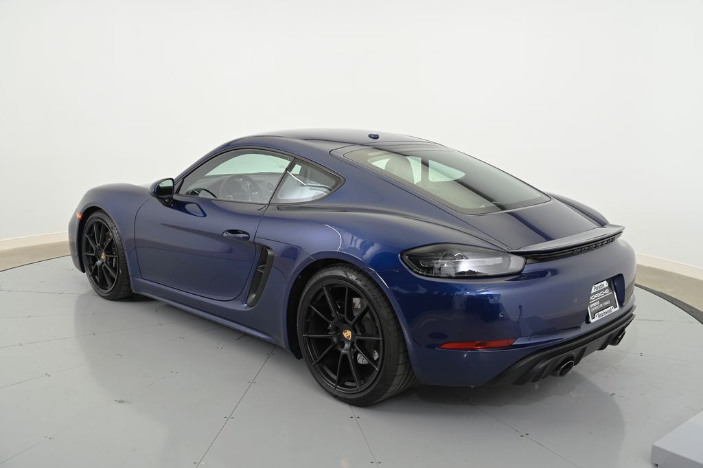 2022 Porsche 718 Cayman GTS 8