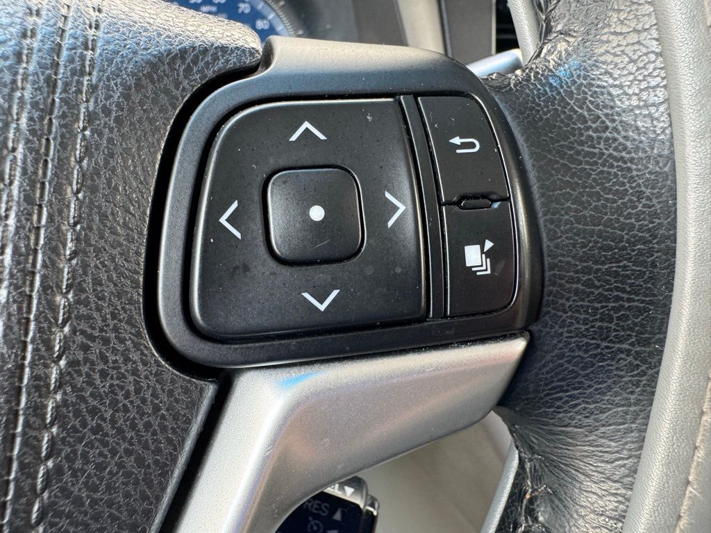 Used Car 2015 Toyota Sienna  L For Sale Under $20,000 In Georgetown, Texas