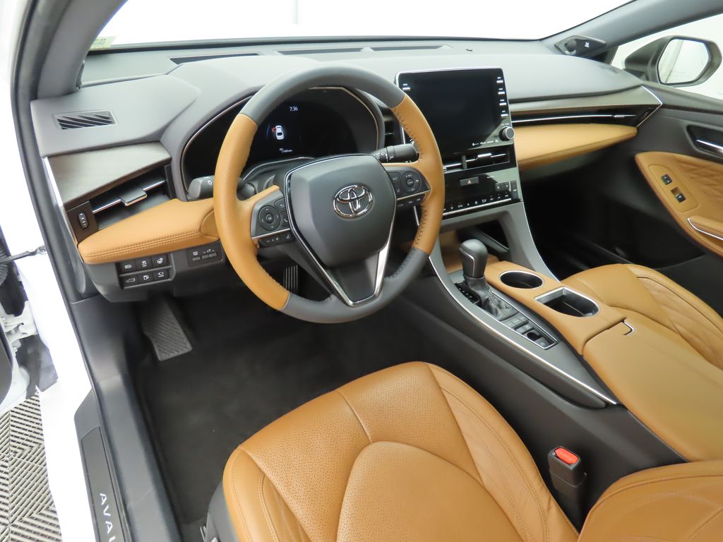 2020 Toyota Avalon Limited 9