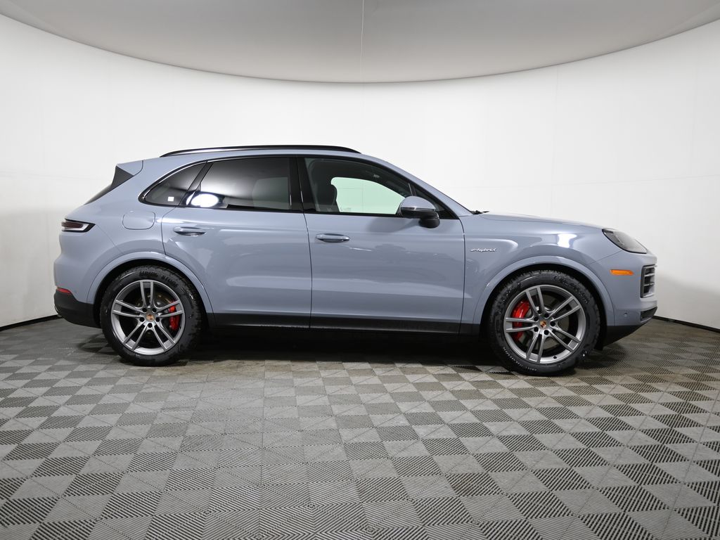 Thumbnail: 2026 Porsche Cayenne - 8