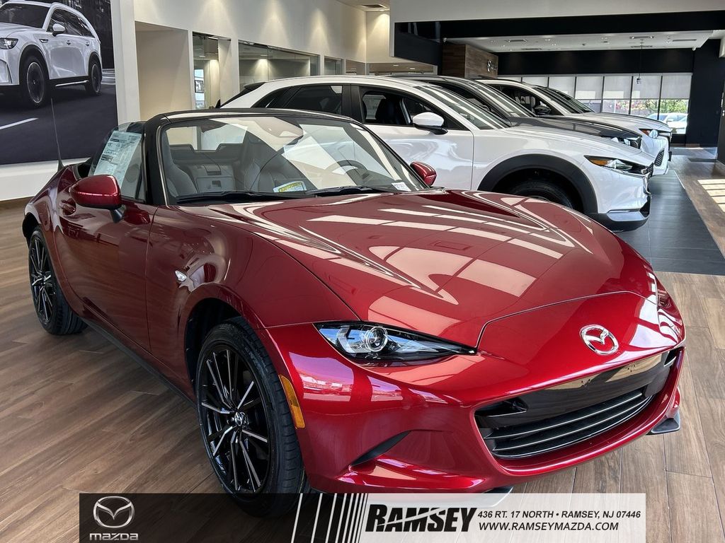 Soul Red Crystal Metallic 2026 Mazda MX-5 Miata Convertible Rear-Wheel Drive 6-Speed Automatic