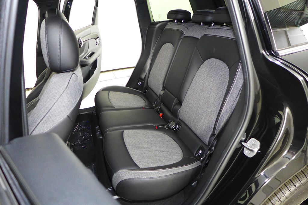 2023 MINI Cooper Countryman Signature 21