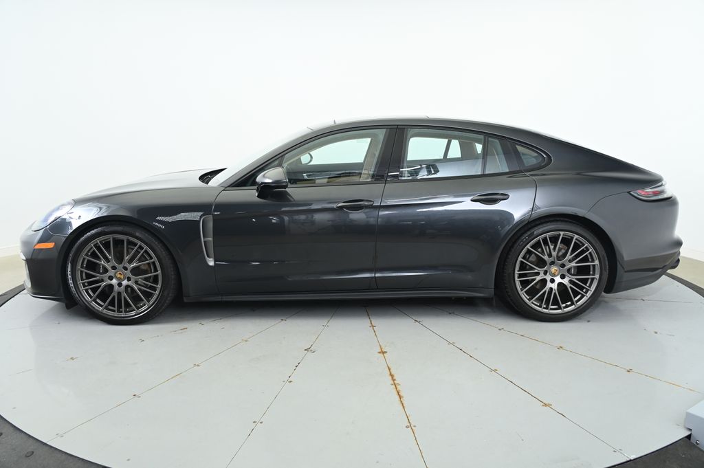 2022 Porsche Panamera Platinum 2